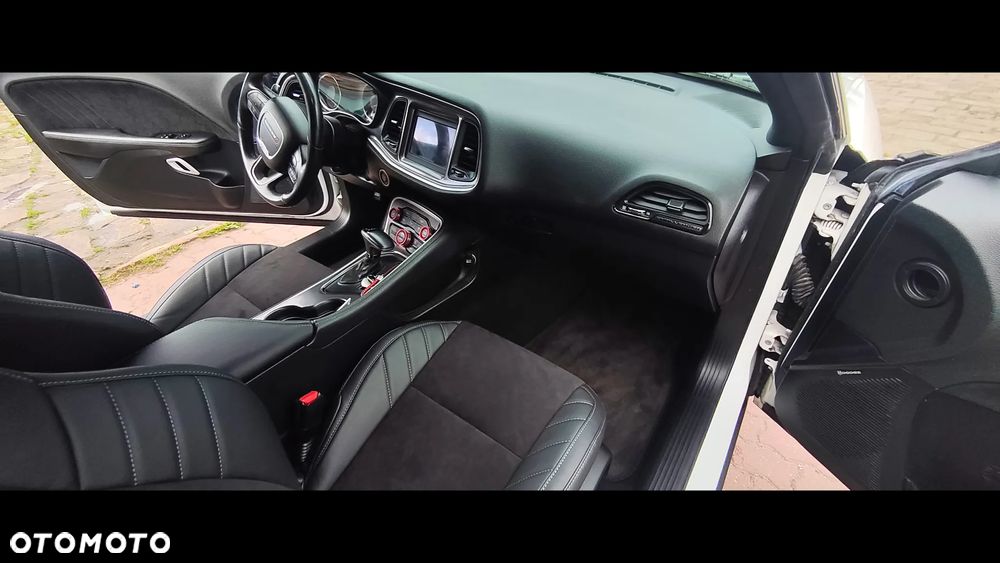 Dodge Challenger 5.7 R/T - 23