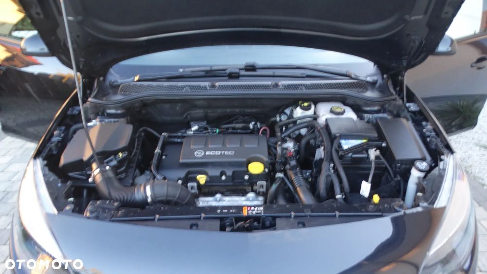 Opel Astra 1.4 Turbo Cosmo - 25
