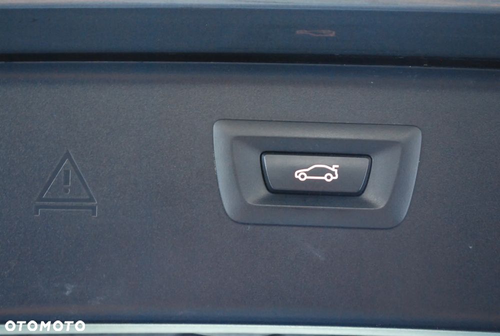 BMW Seria 5 520d xDrive Luxury Line - 17