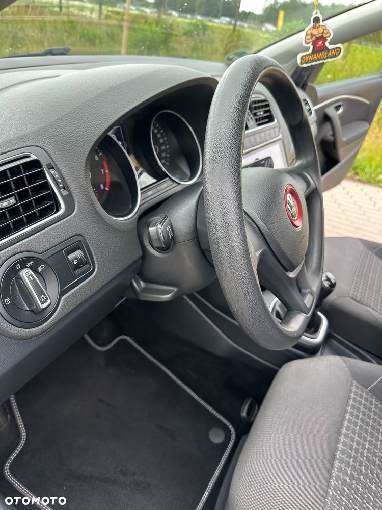 Volkswagen Polo - 30