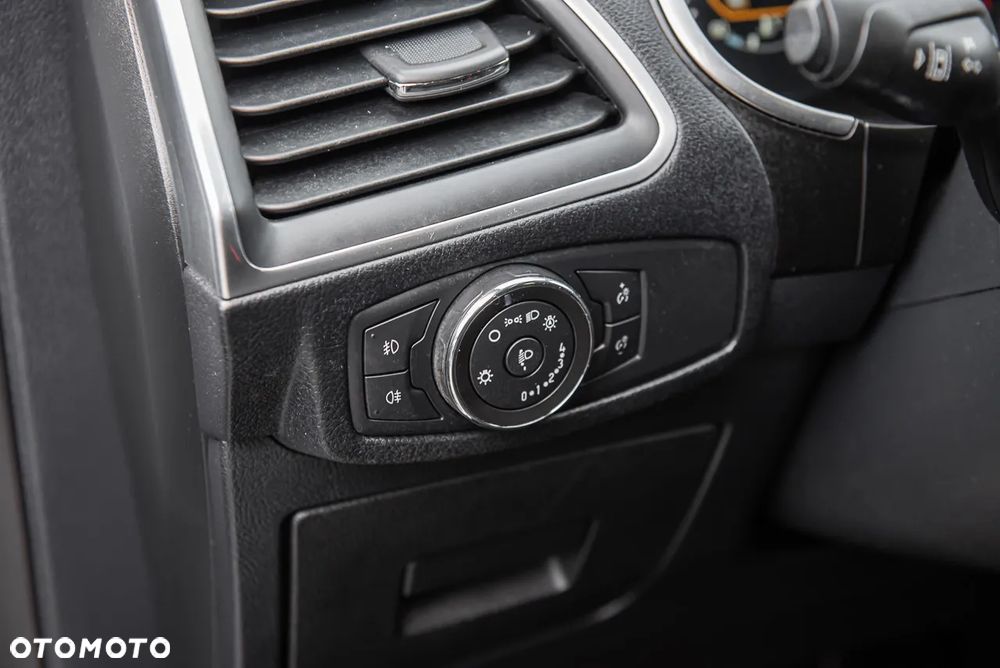 Ford S-Max 1.5 Eco Boost Start-Stopp Titanium - 19