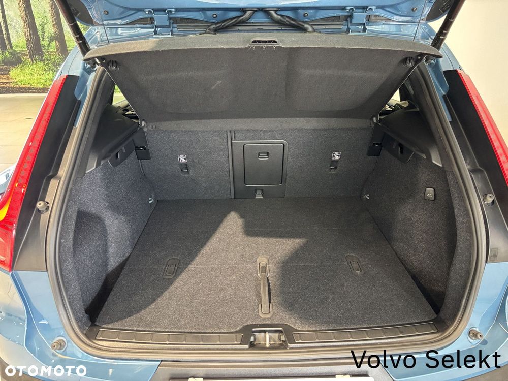Volvo XC 40 - 24