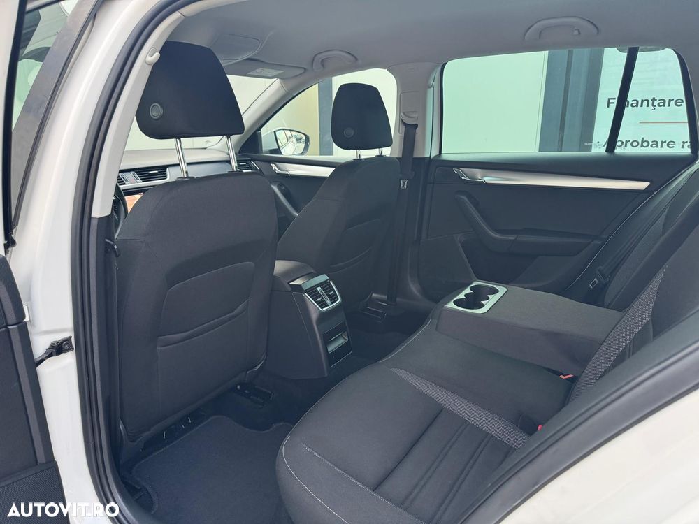 Skoda Octavia 1.6 TDI DSG Style - 15
