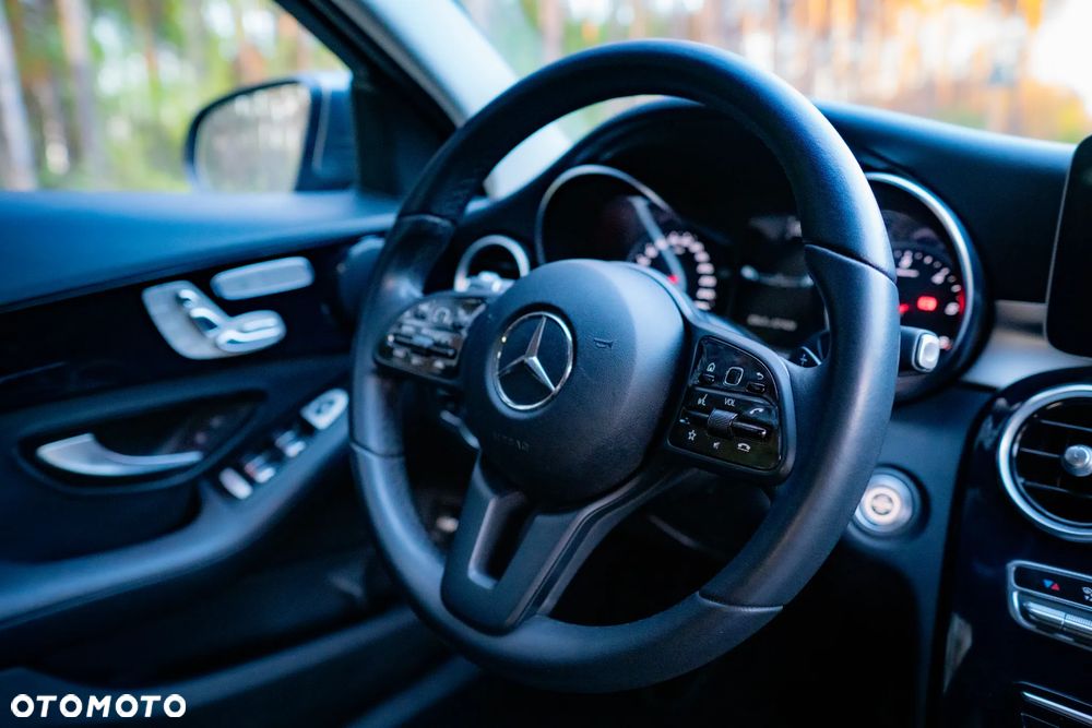 Mercedes-Benz Klasa C 200 d 9G-TRONIC - 17