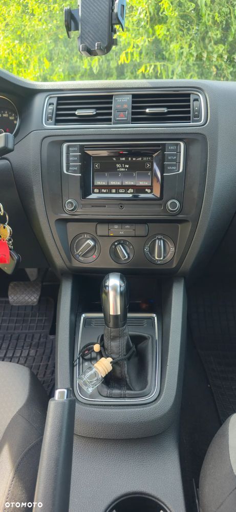 Volkswagen Jetta - 18