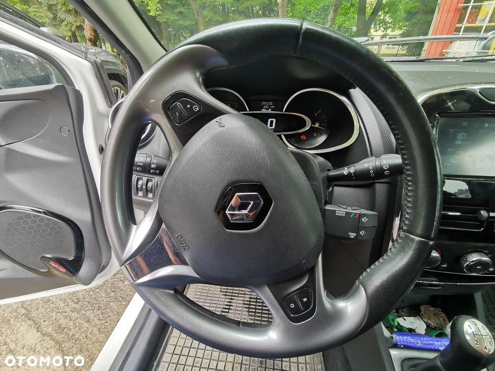 Renault Clio 1.2 16V Zen - 9