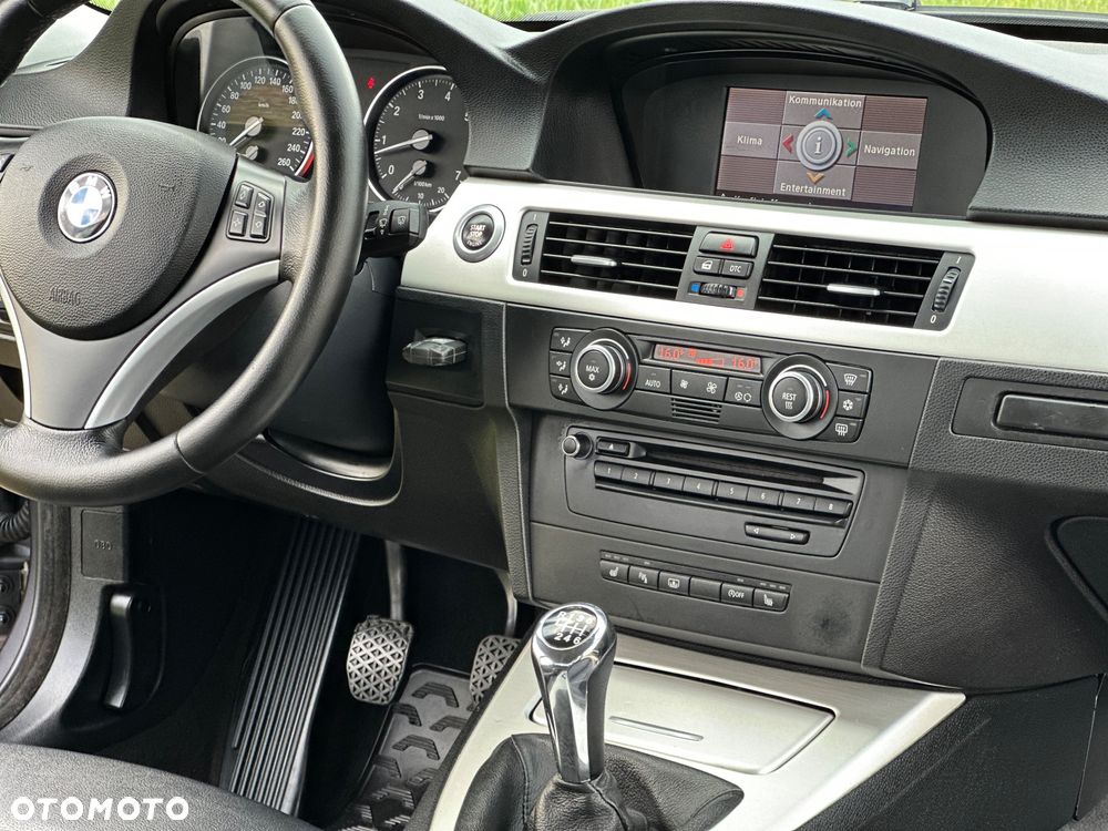 BMW Seria 3 318i - 14