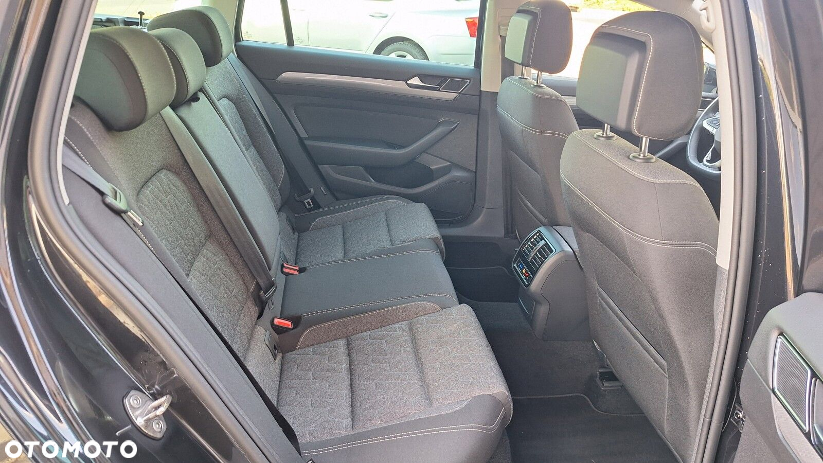 Volkswagen Passat 2.0 TDI EVO Business DSG - 16