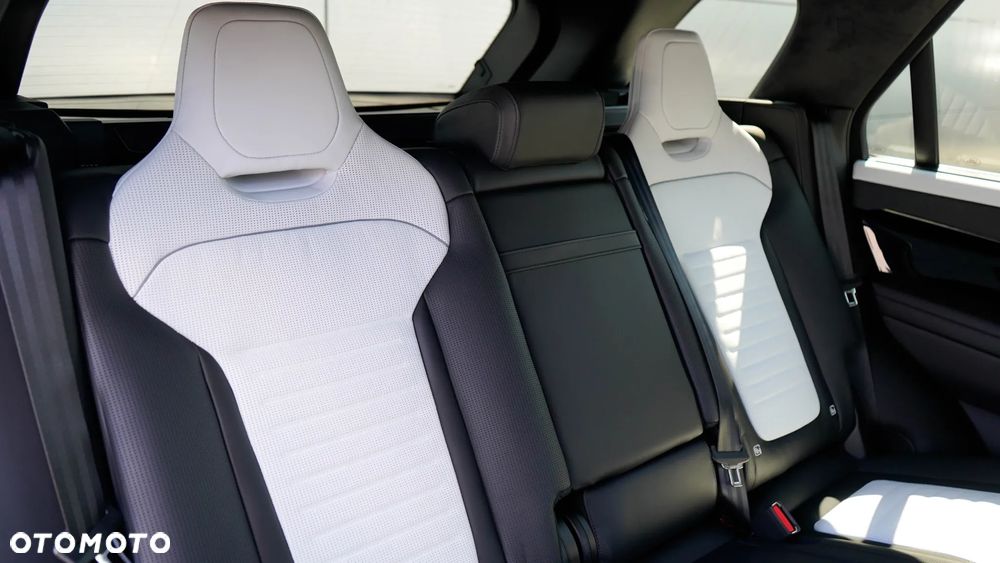 Land Rover Range Rover Sport P635 SV - 33