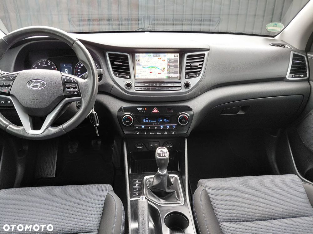 Hyundai Tucson 1.6 GDI BlueDrive Style 2WD - 33