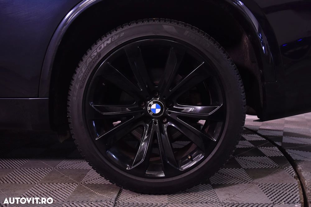 BMW X5 M M50d - 11