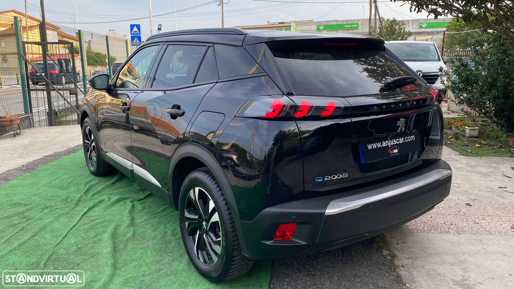 Peugeot e-2008 50 kWh Allure - 5