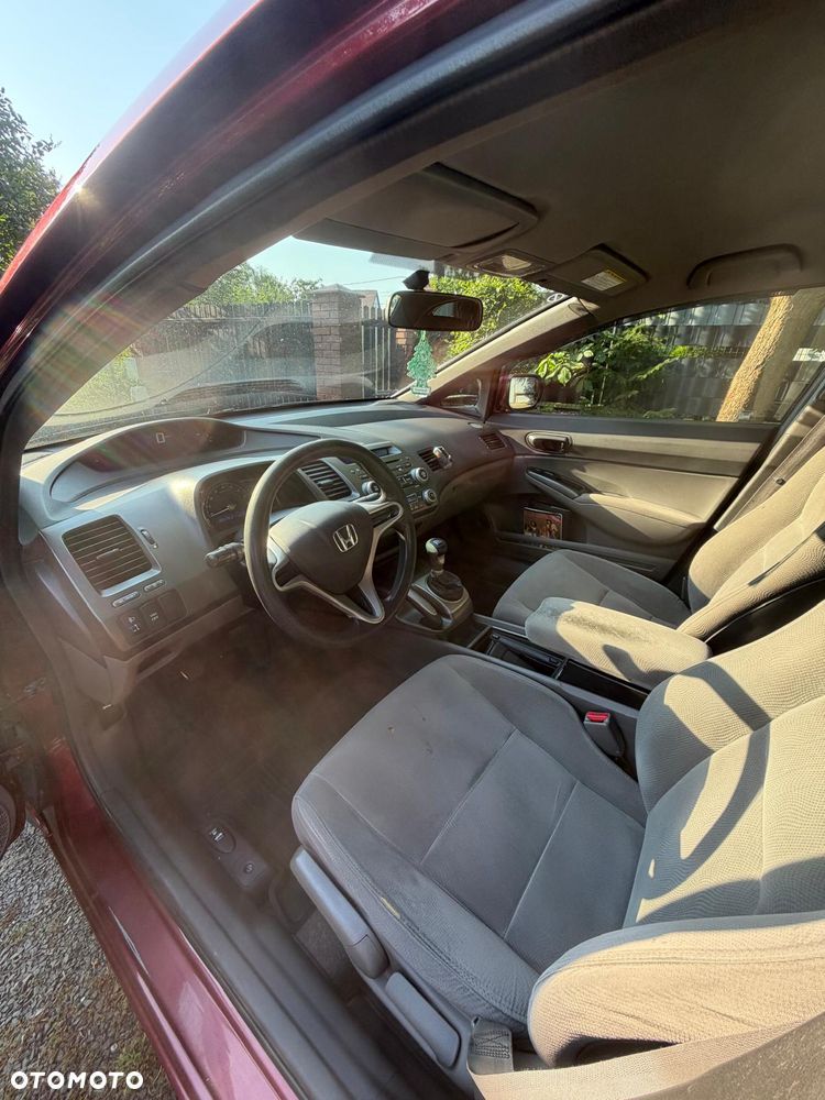 Honda Civic 1.8 Comfort - 9