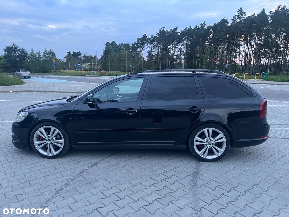 Skoda Octavia 2.0 TDI CR DPF RS - 8