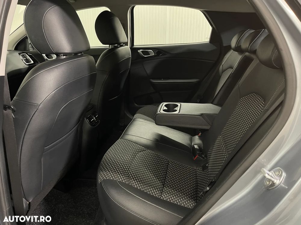 Kia XCeed 1.5 T-GDI 7DCT MHEV Style - 11
