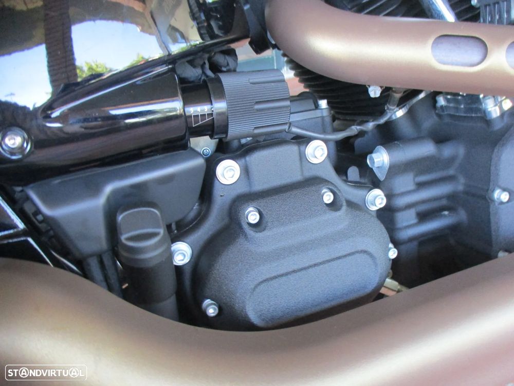 Harley-Davidson Softail 114 FAT BOB - 31