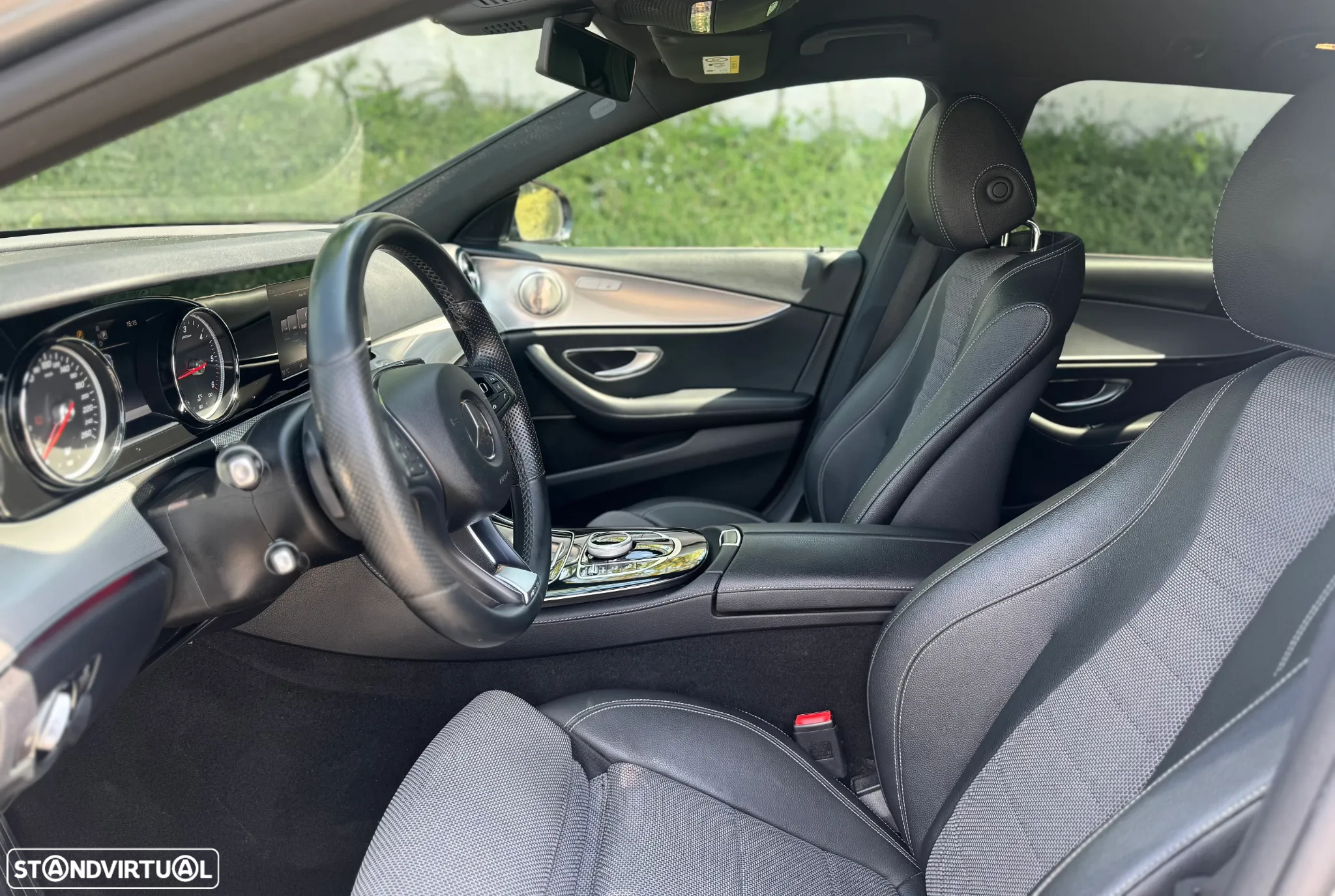 Mercedes-Benz E 220 d AMG Line - 19