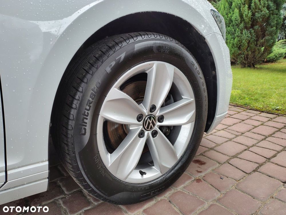 Volkswagen Passat - 10