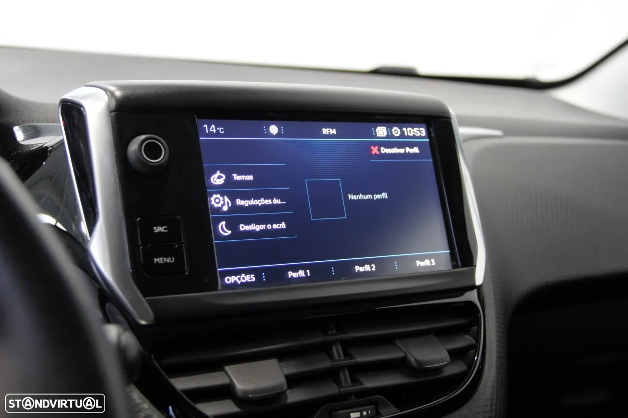 Peugeot 2008 1.2 PureTech Signature - 21