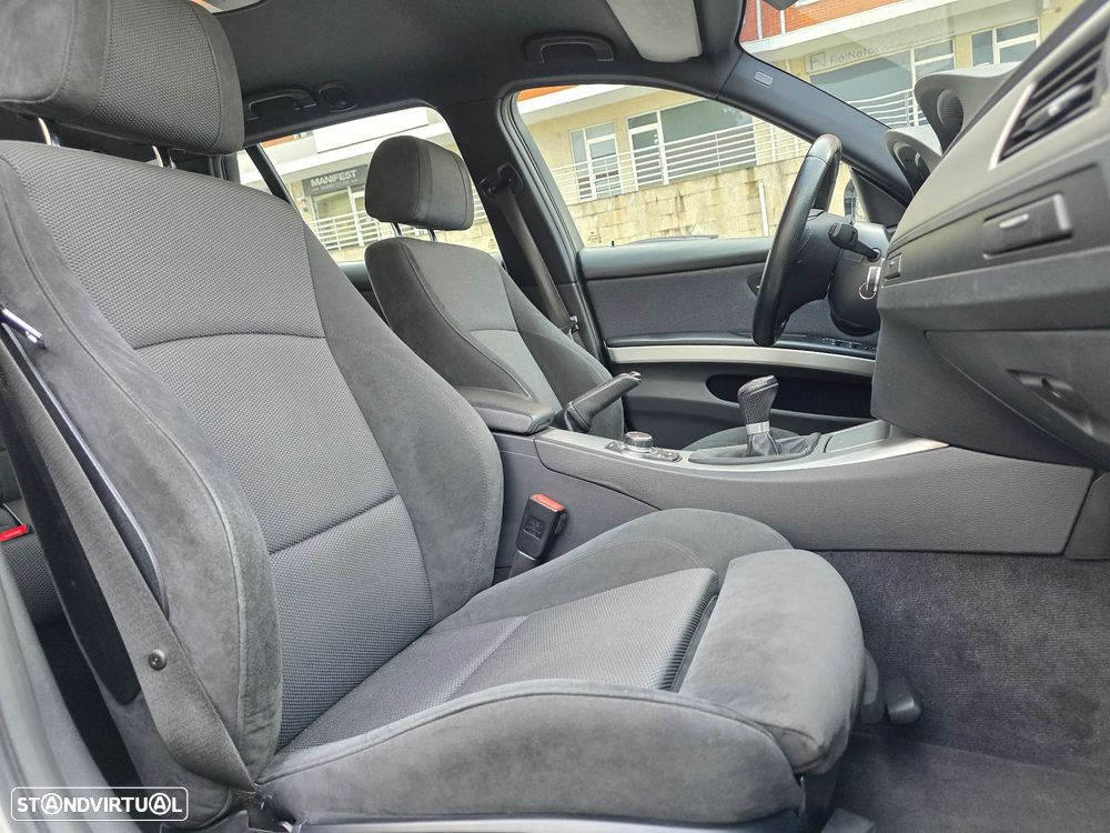 BMW 320 d Pack M - 22