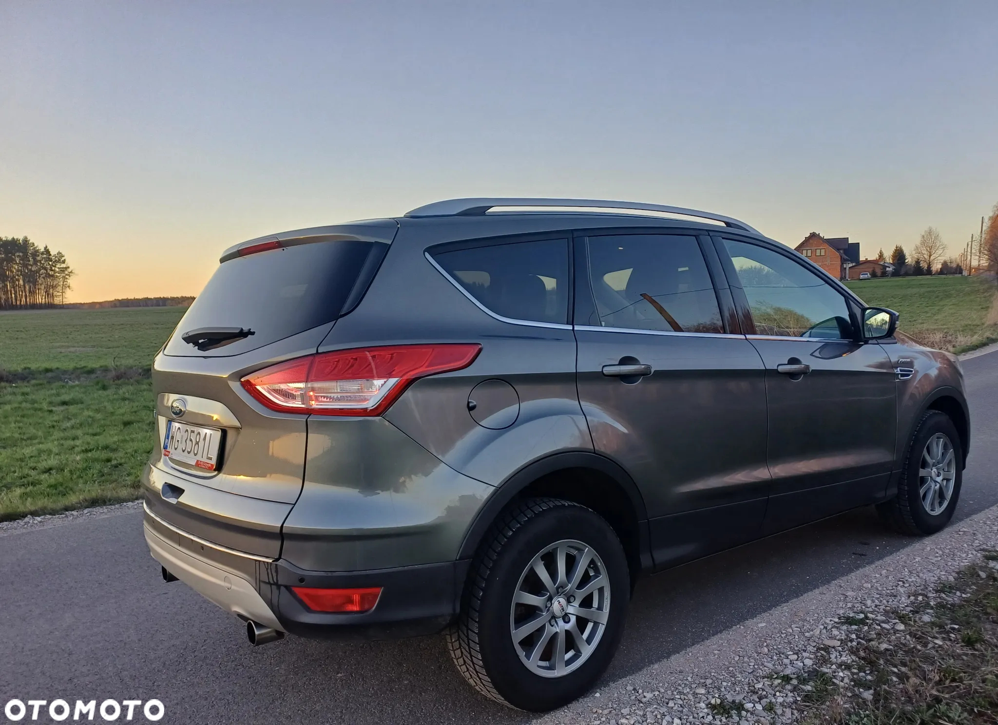 Ford Kuga 2.0 TDCi 4WD Titanium - 4