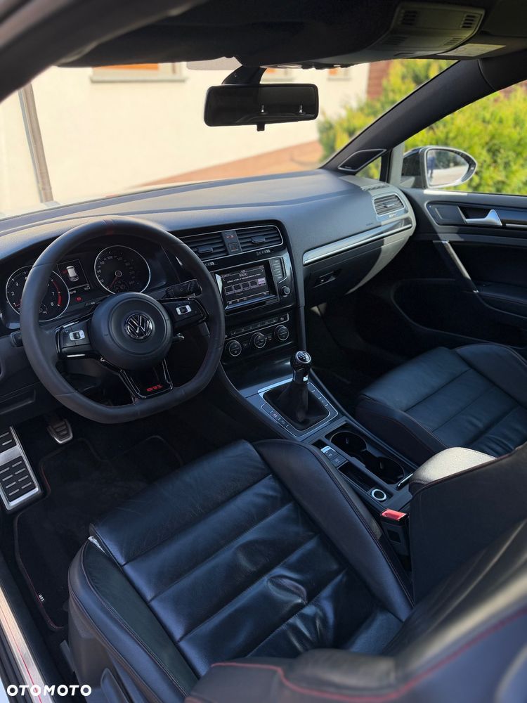 Volkswagen Golf GTI BlueMotion Technology - 14