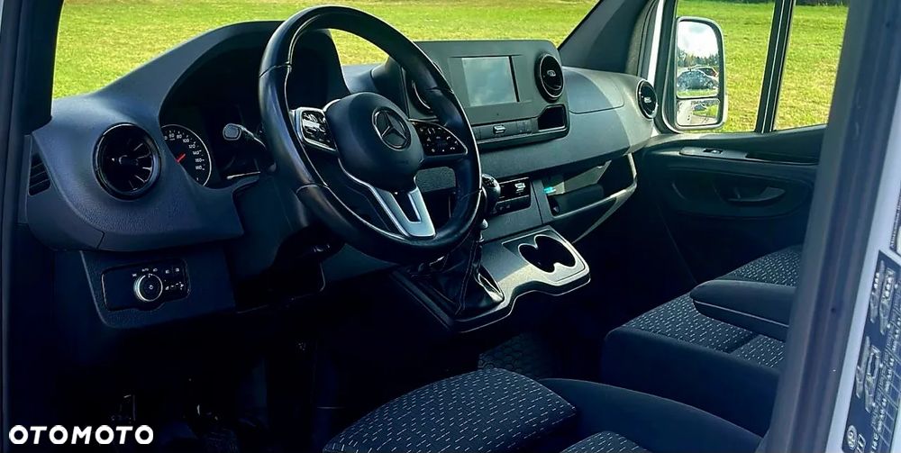 Mercedes-Benz SPRINTER - 15