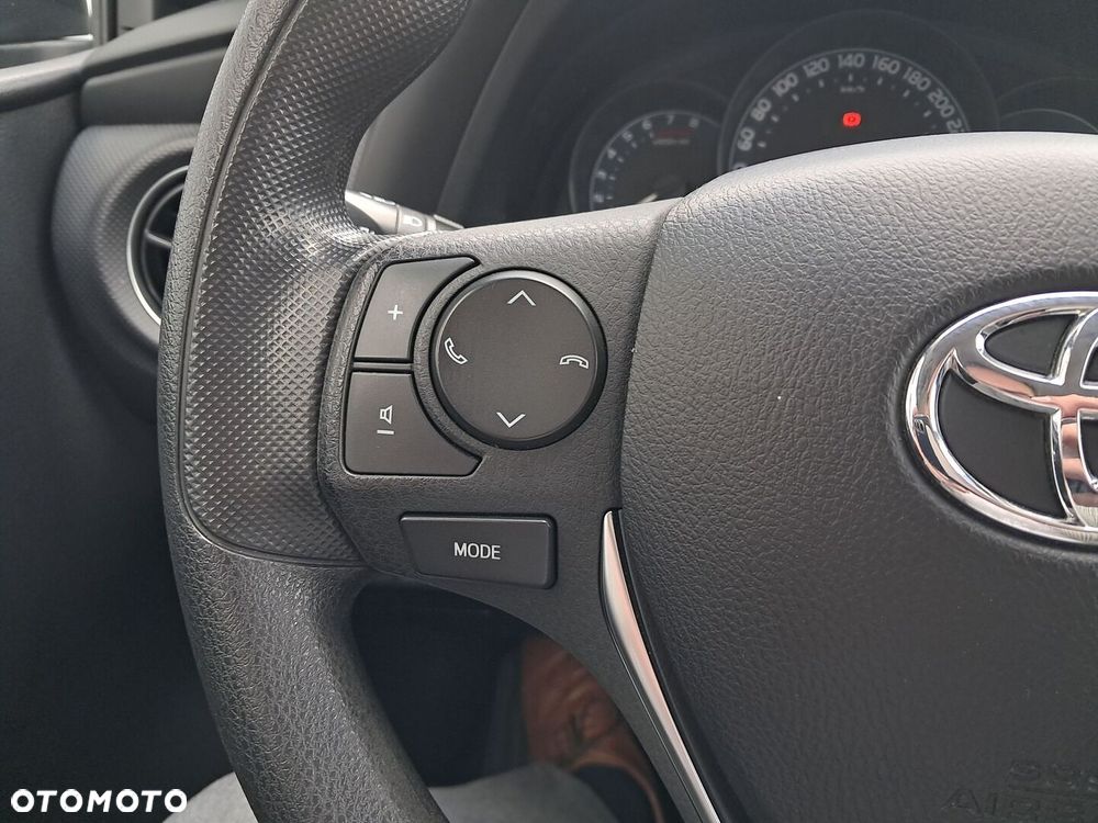 Toyota Auris - 17