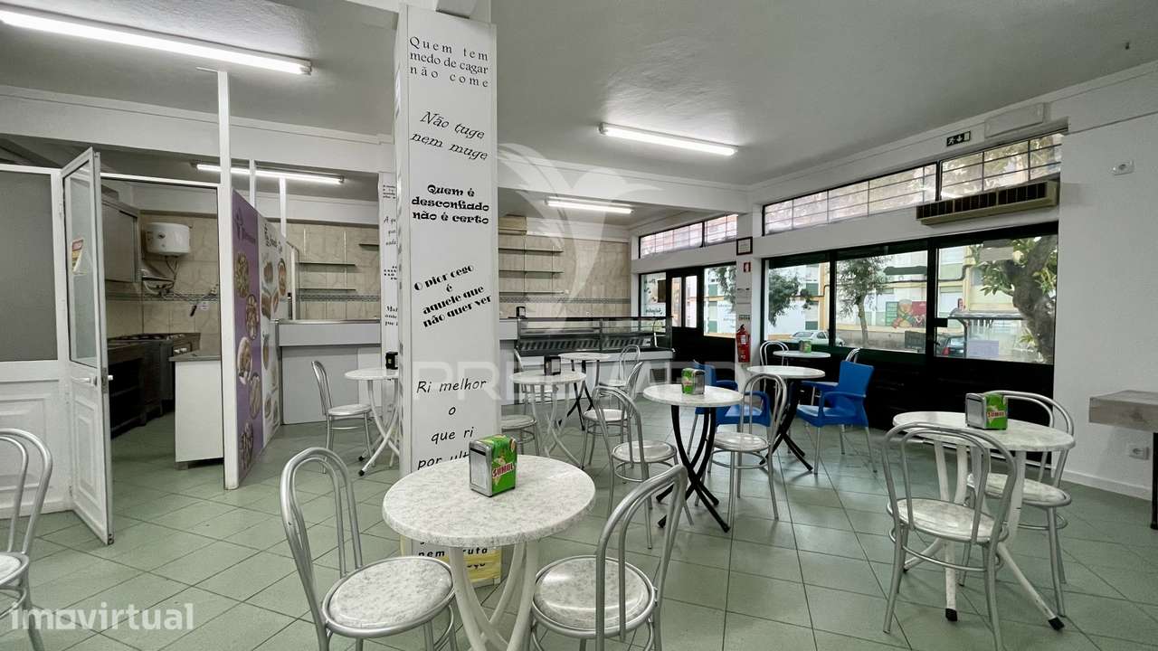Café para Venda no Laranjeiro, Almada - Grande imagem: 3/22
