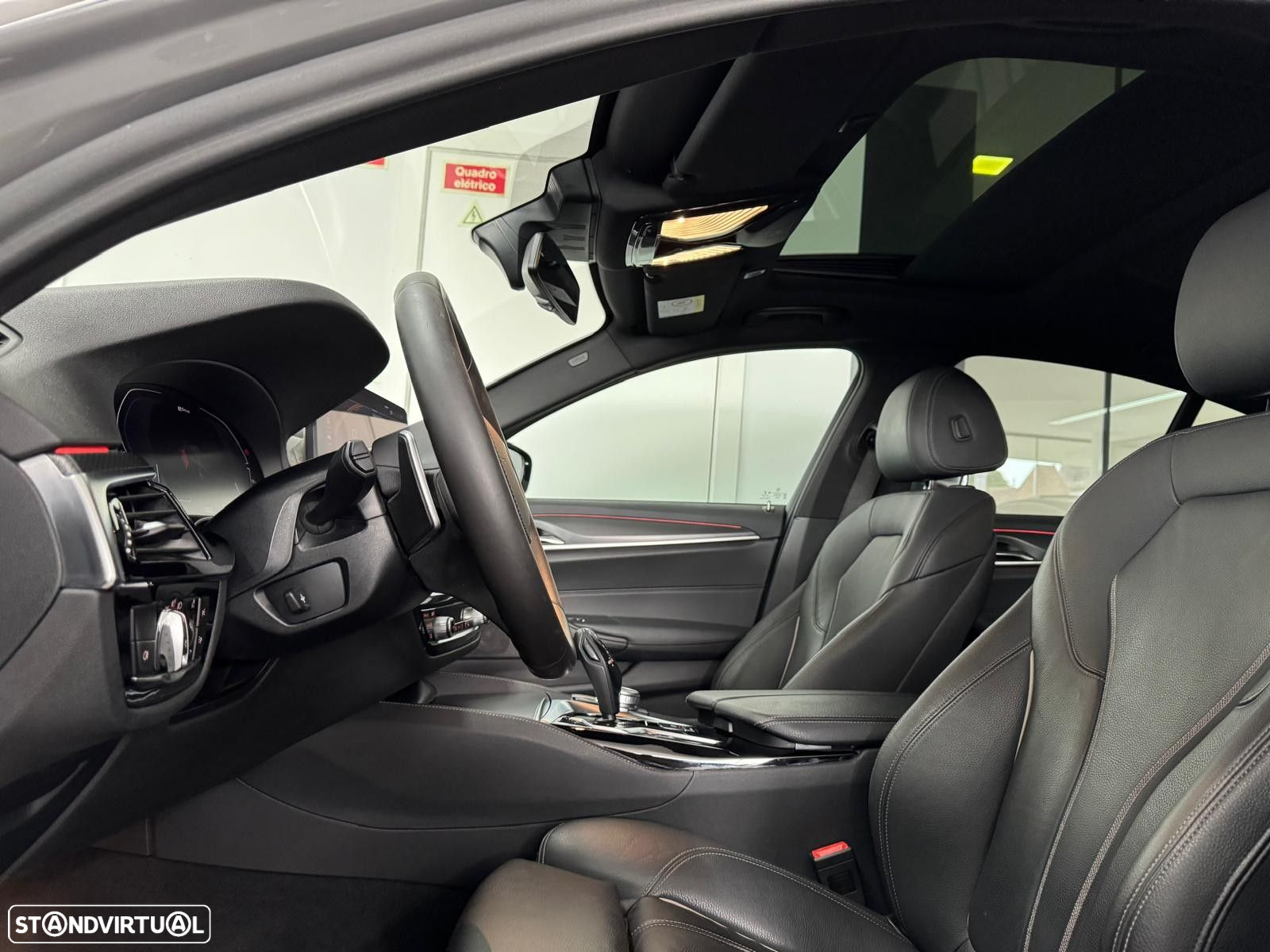 BMW 520 e Pack M - 18