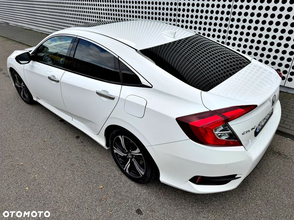 Honda Civic 1.5 i-VTEC Turbo CVT Executive - 9