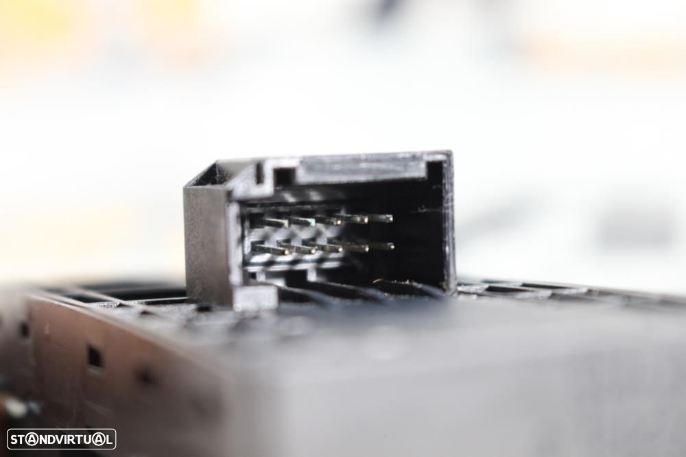 Botões / Comandos / Interruptorres Dos Vidros Audi A4 (8Ec, B7)  8E095 - 7