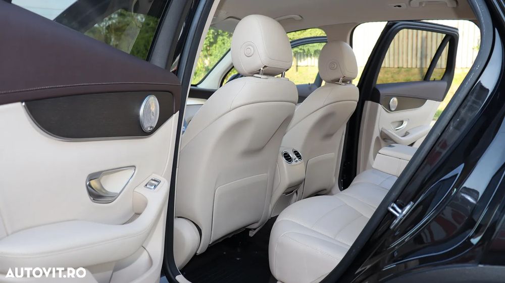 Mercedes-Benz GLC 300 d 4MATIC 9G-TRONIC Exclusive - 13