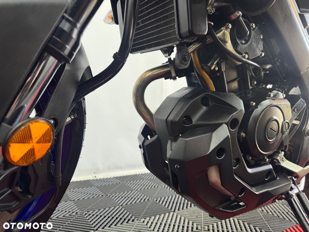 Yamaha MT - 16