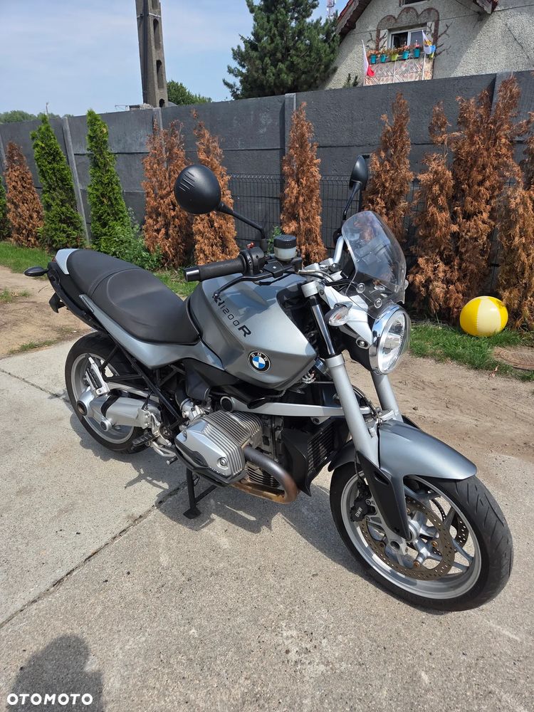 BMW R - 1
