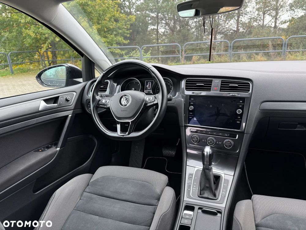 Volkswagen Golf 1.6 TDI SCR DSG Comfortline - 23