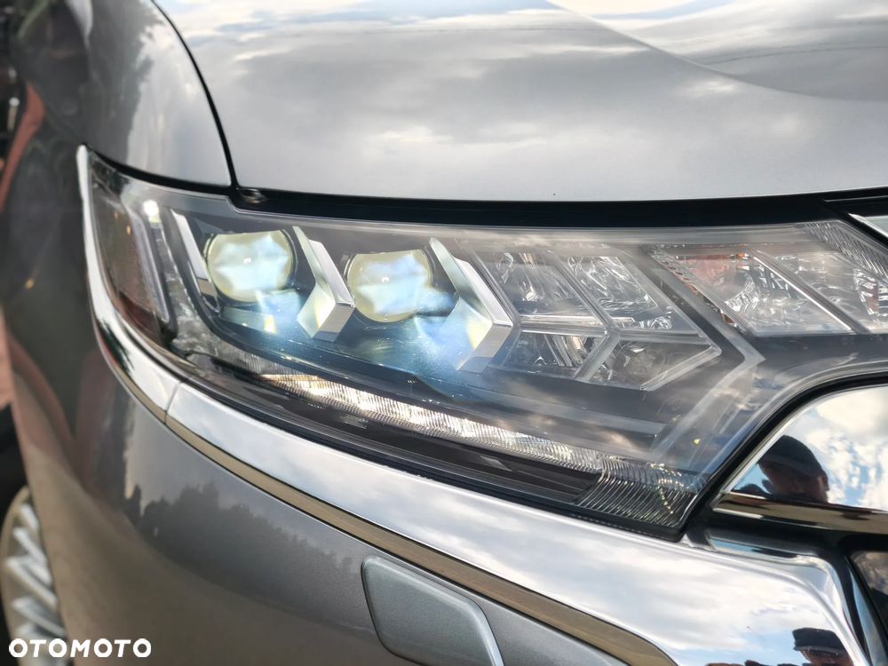 Mitsubishi Outlander 2.4 4WD Diamant+ - 16
