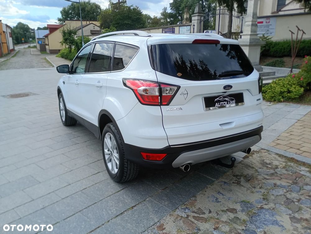 Ford Kuga 1.5 EcoBoost 2x4 Titanium - 3