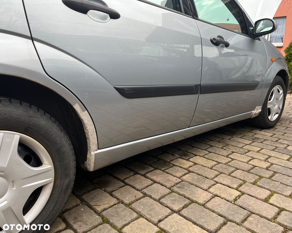 Ford Focus 1.6 X100 - 10