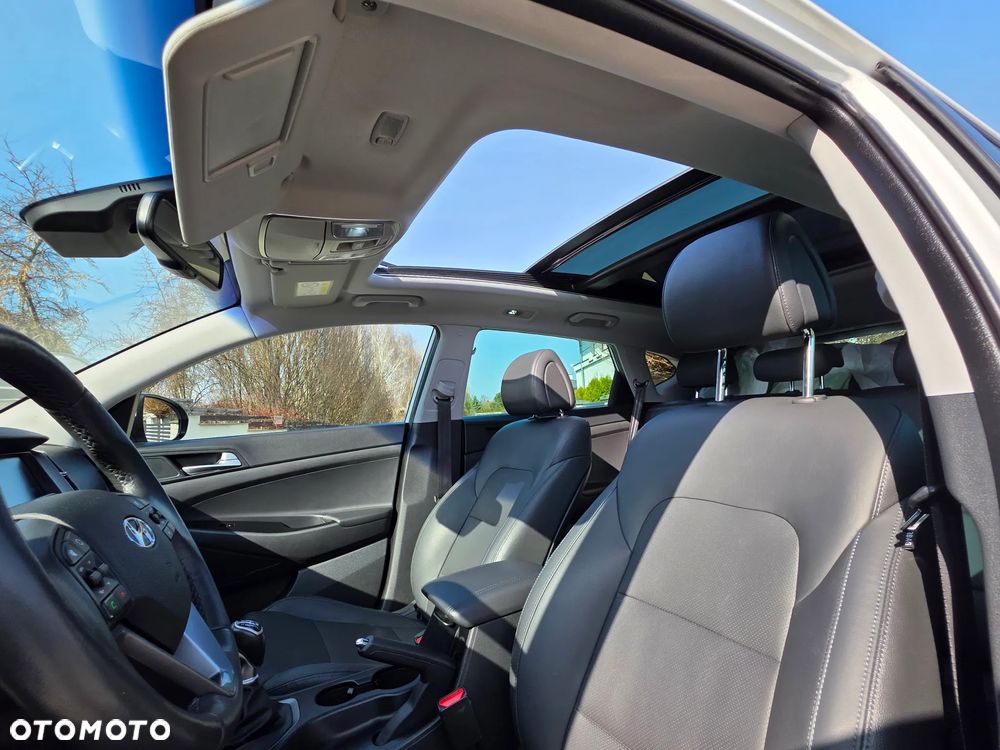 Hyundai Tucson 2.0 CRDI 4WD Automatik Premium - 11