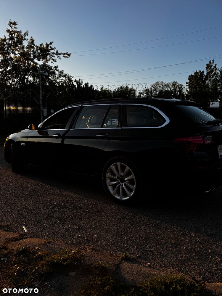 BMW Seria 5 525d xDrive Luxury Line - 3