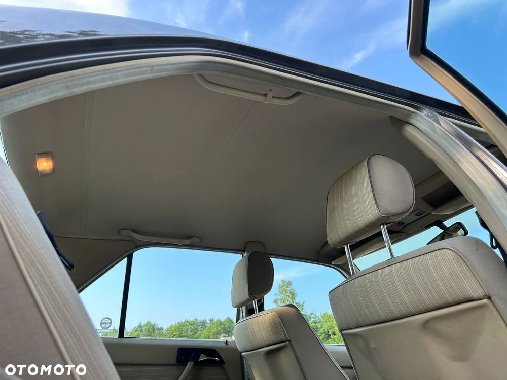 Mercedes-Benz W124 (1984-1993) - 18