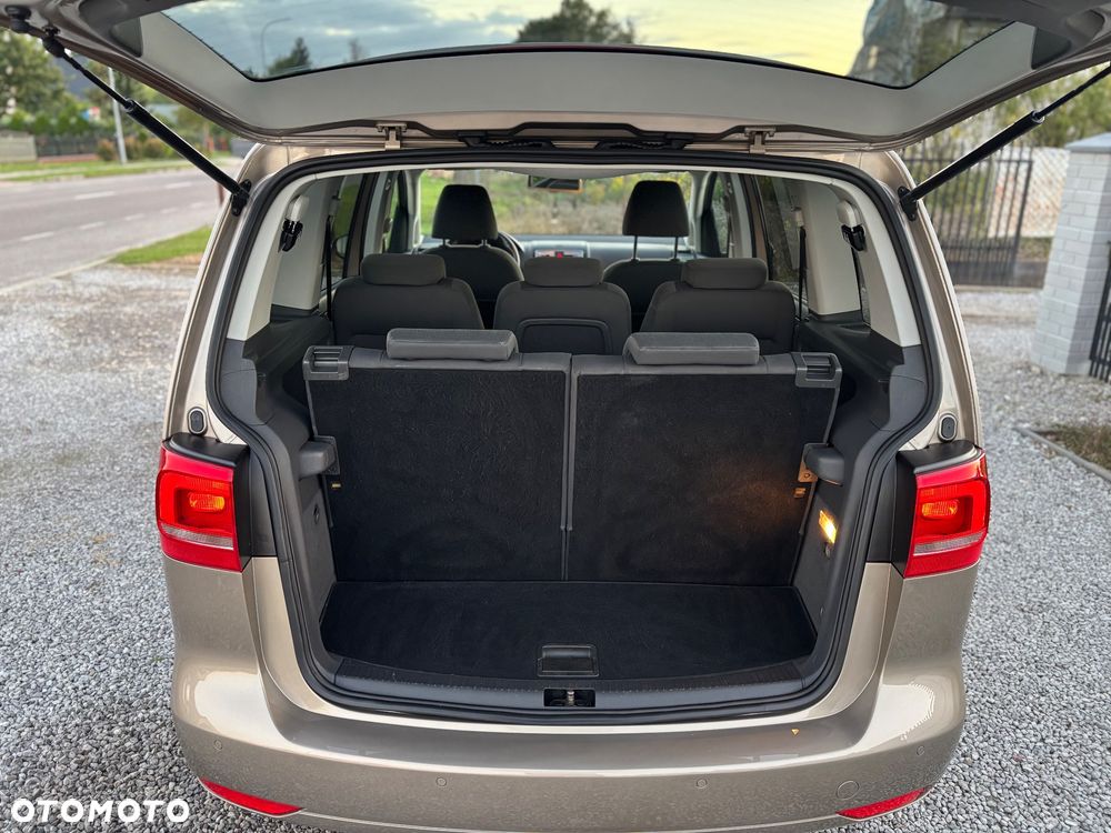 Volkswagen Touran - 21