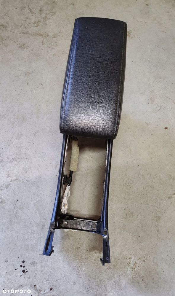 Podłokietnik oryginalny tunel środkowy SUZUKI BALENO II 15-19 - 2