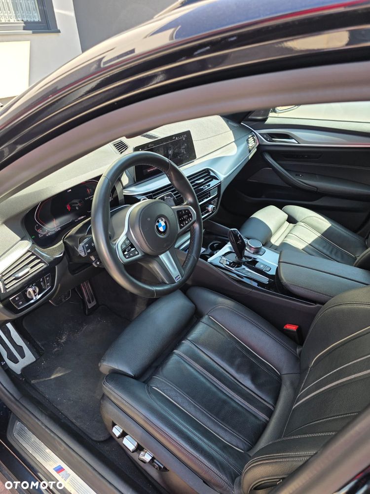 BMW Seria 5 520d xDrive M Sport Edition - 11