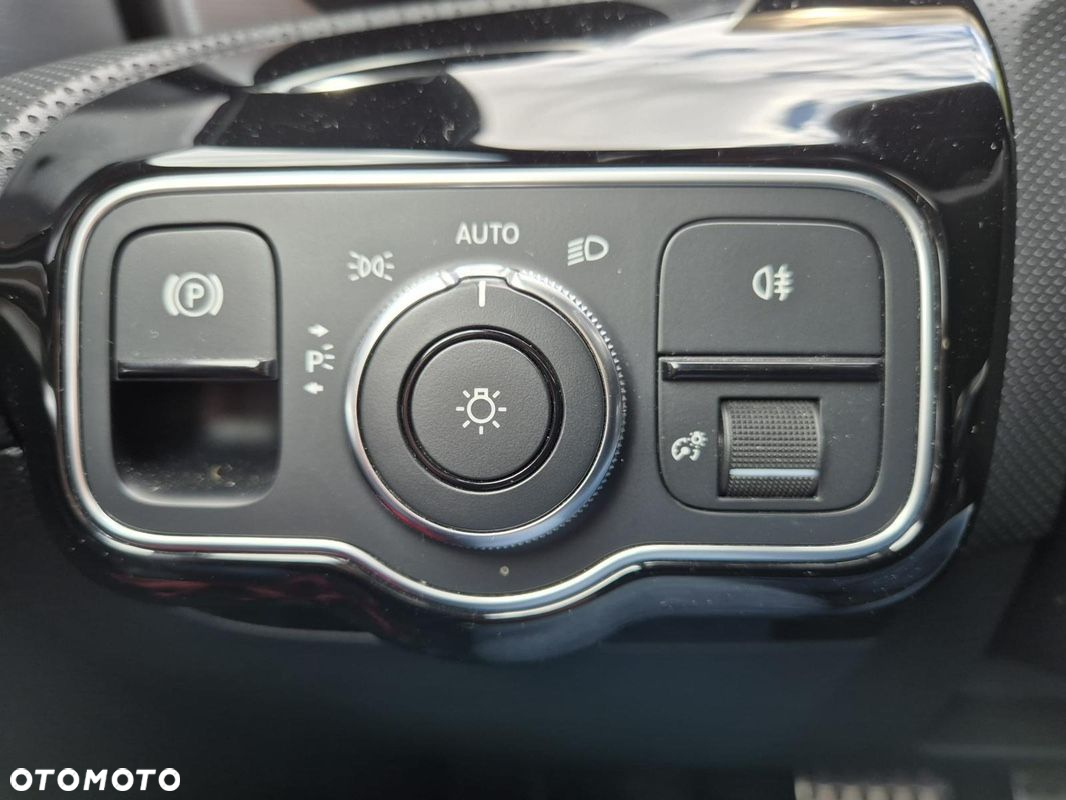 Mercedes-Benz CLA 250 4-Matic 7G-DCT - 27