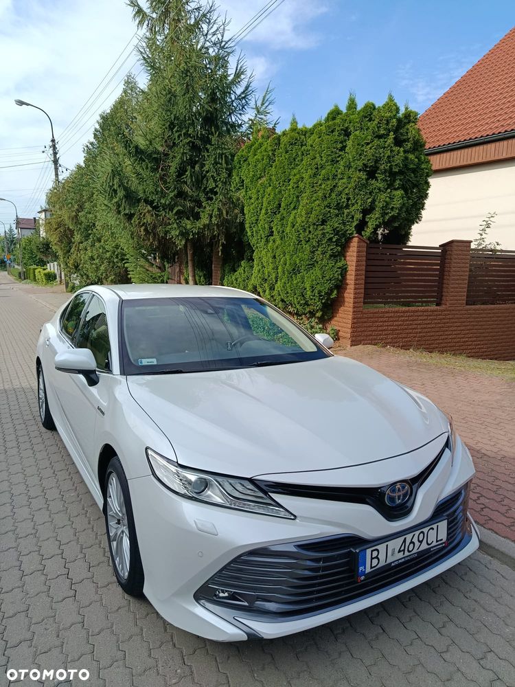 Toyota Camry 2.5 Hybrid Executive CVT - 3