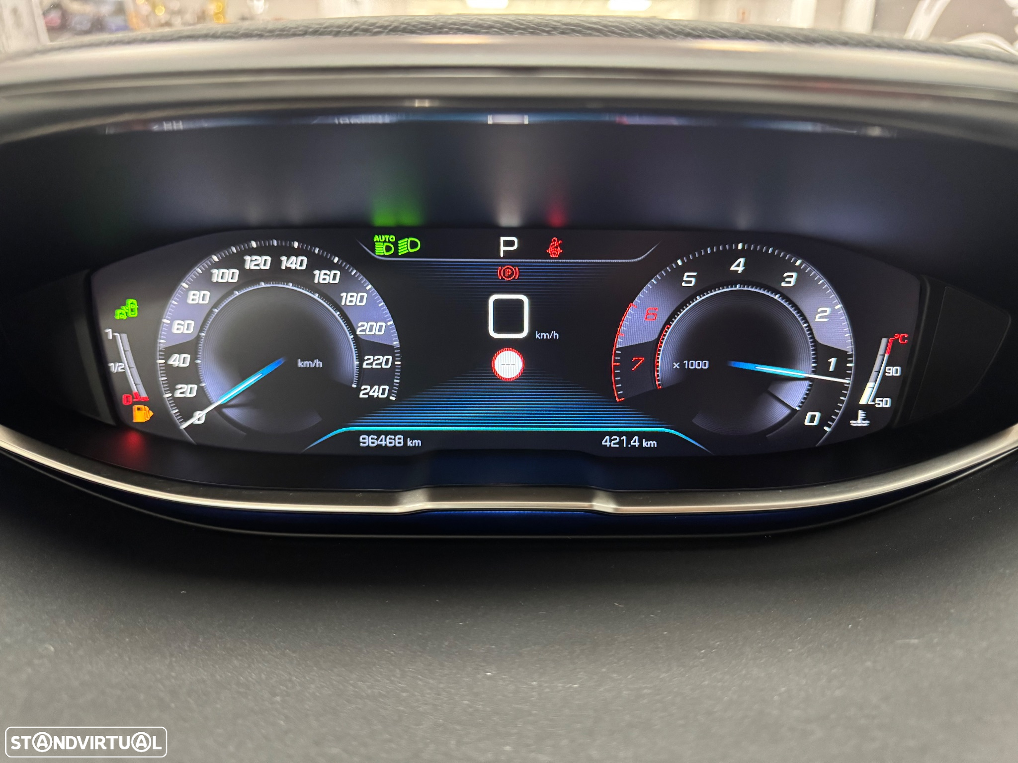 Peugeot 3008 PureTech 130 Stop & Start GPF EAT8 Allure - 34
