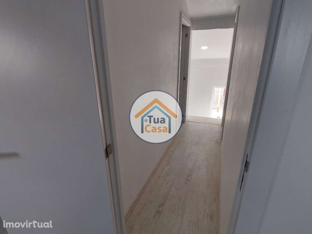 Moradia T9 Remodelada na Ajuda c/ Rendimento 3750€ - Grande imagem: 3/44