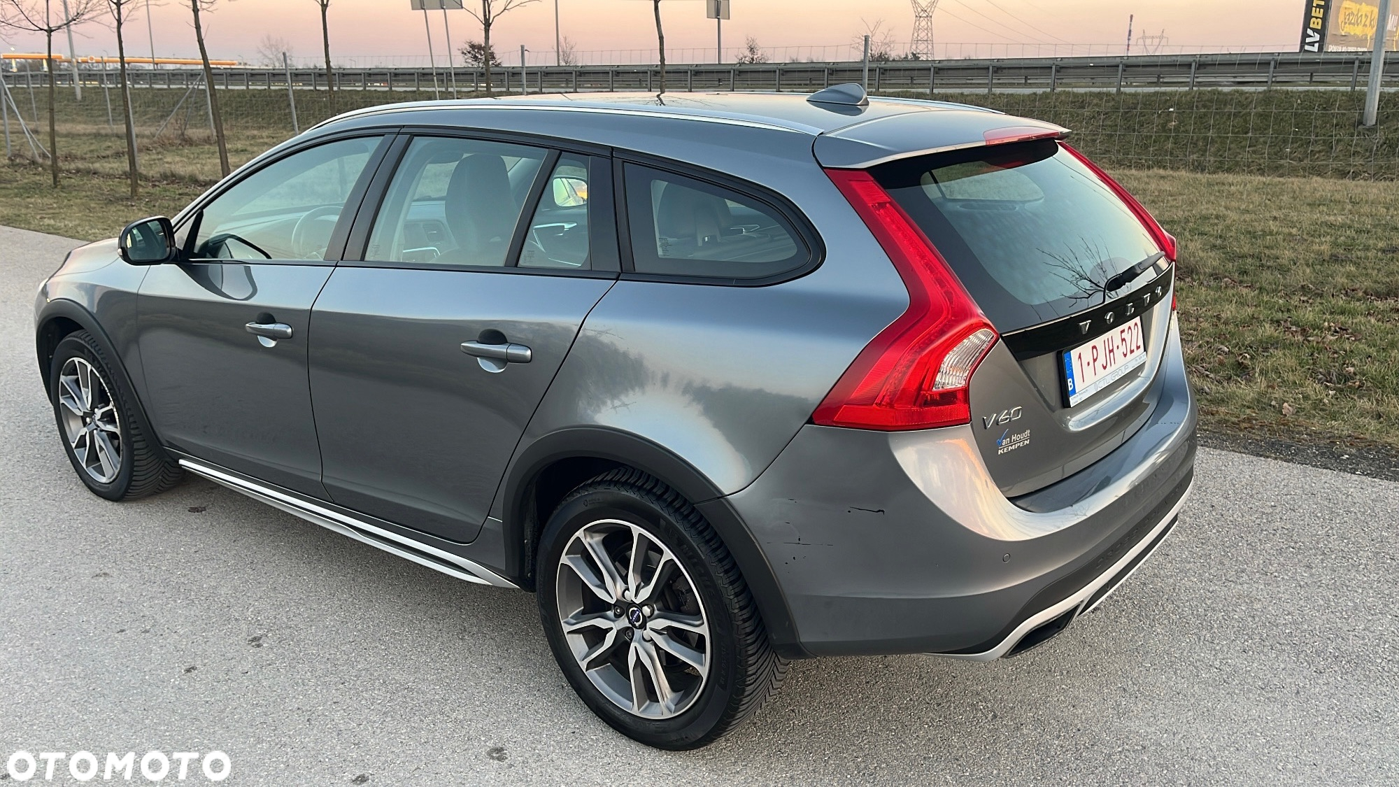Volvo V60 Cross Country D3 Geartronic - 23